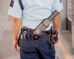 Correctional officer deals duty belt
